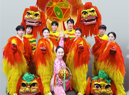 媒体看天体 | 中央电视台新闻频道《共同关注》节目对万象城龙狮队做专题报道